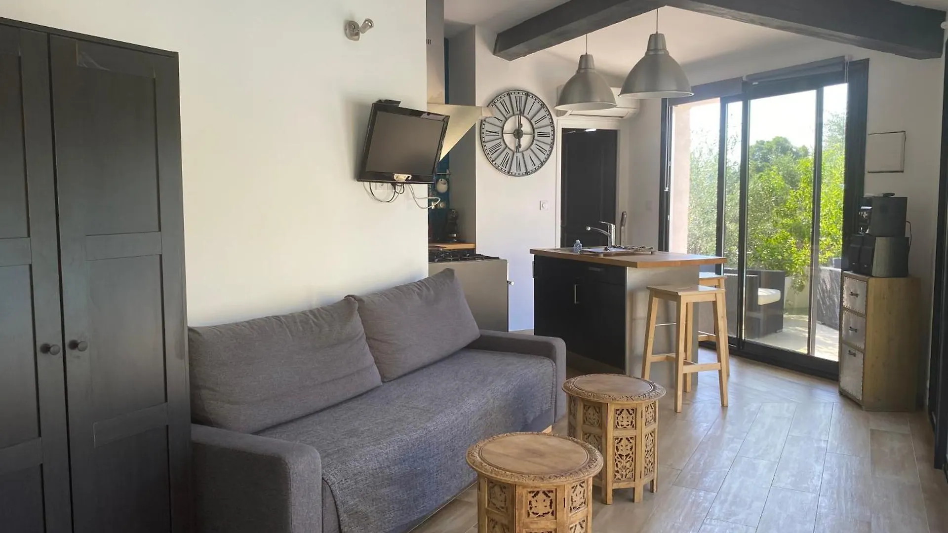 Apartment Detente A Lorgues Avec Piscine Privee
